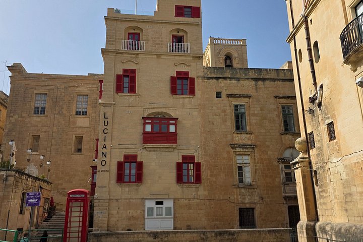 Esplora la storica La Valletta in un tour guidato a piedi, scoprendo le sue strade, giardini e viste sul porto, foto 12 | wizardtrip
