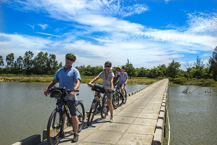 Vélo à travers la campagne luxuriante de Hoi An, visite de villages locaux et découverte de la vie traditionnelle vietnamienne, photo 8 | wizardtrip