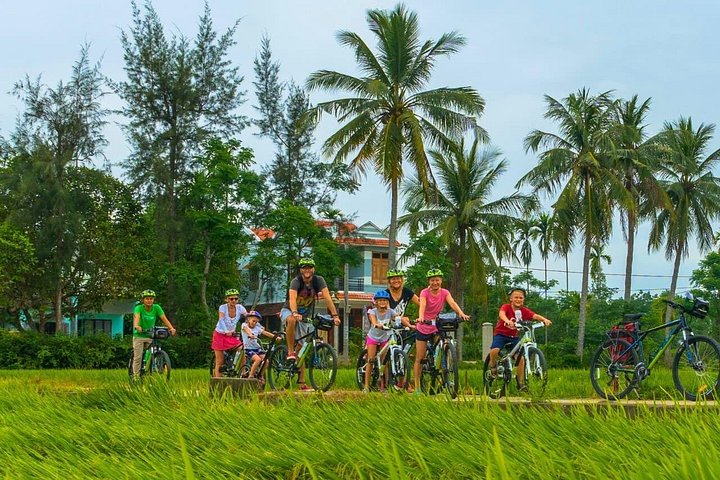 Vélo à travers la campagne luxuriante de Hoi An, visite de villages locaux et découverte de la vie traditionnelle vietnamienne, photo 14 | wizardtrip