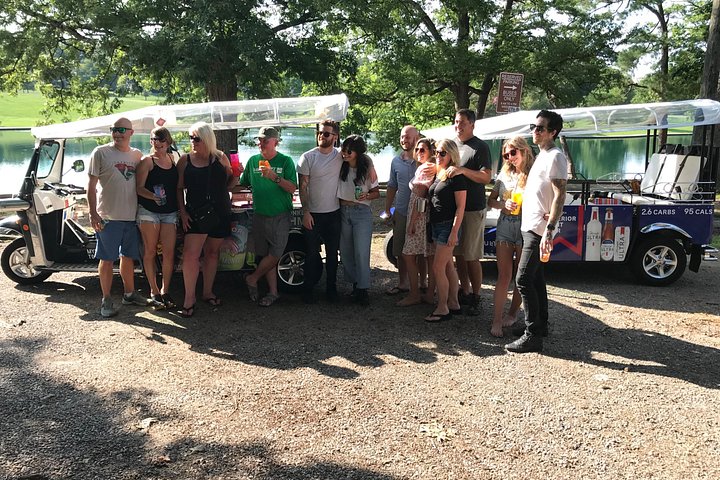 Passeie pelas ruas históricas de Richmond em um tuk-tuk elétrico único, visitando marcos como Monument Avenue e Hollywood Cemetery, foto 12 | wizardtrip