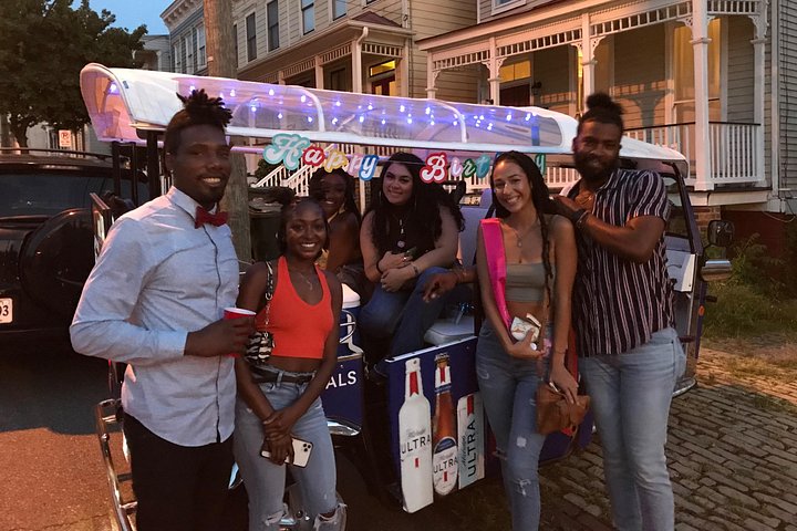Passeie pelas ruas históricas de Richmond em um tuk-tuk elétrico único, visitando marcos como Monument Avenue e Hollywood Cemetery, foto 13 | wizardtrip