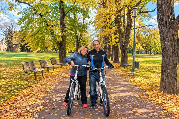 Passeio de e-bike por Praga com guia local, explorando marcos históricos e mirantes panorâmicos, foto 10 | wizardtrip