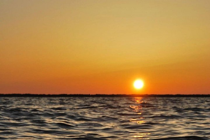 Desfrute de um belo cruzeiro ao pôr do sol num catamarã no parque natural da Ria Formosa, perto de Faro, Portugal, foto 10 | wizardtrip