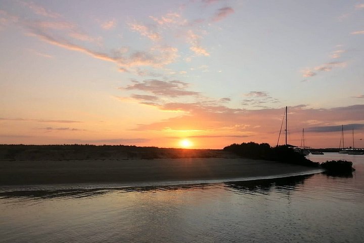 Desfrute de um belo cruzeiro ao pôr do sol num catamarã no parque natural da Ria Formosa, perto de Faro, Portugal, foto 14 | wizardtrip