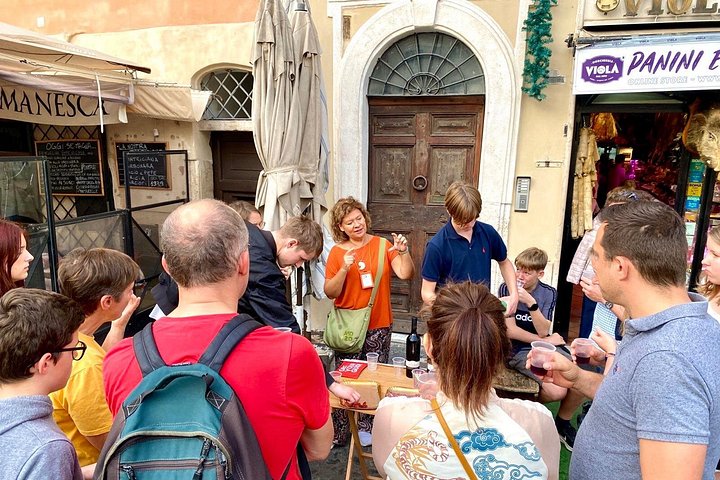 Rome street food tour with local guide, tasting pizza and gelato near historic monuments, photo 7 | wizardtrip