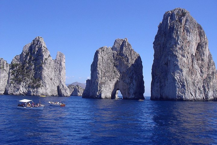Tagesausflug zur Insel Capri ab Neapel oder Sorrent mit Blauer Grotte und malerischen Ausblicken, Foto 9 | wizardtrip