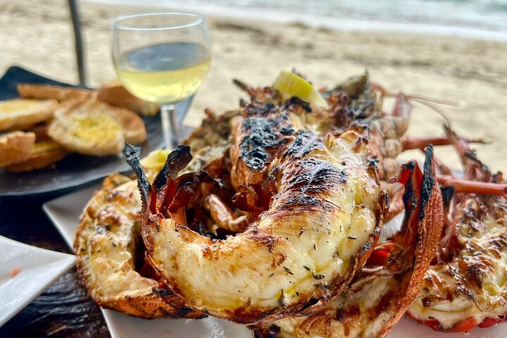 Tour ecologico di avvistamento delfini e balene con barca privata e BBQ sulla spiaggia a Mauritius, foto 4 | wizardtrip