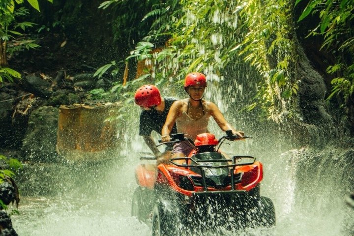 ATV-tur i Ubud genom djungelstigar, tunnlar och vattenfall på Bali, foto 14 | wizardtrip