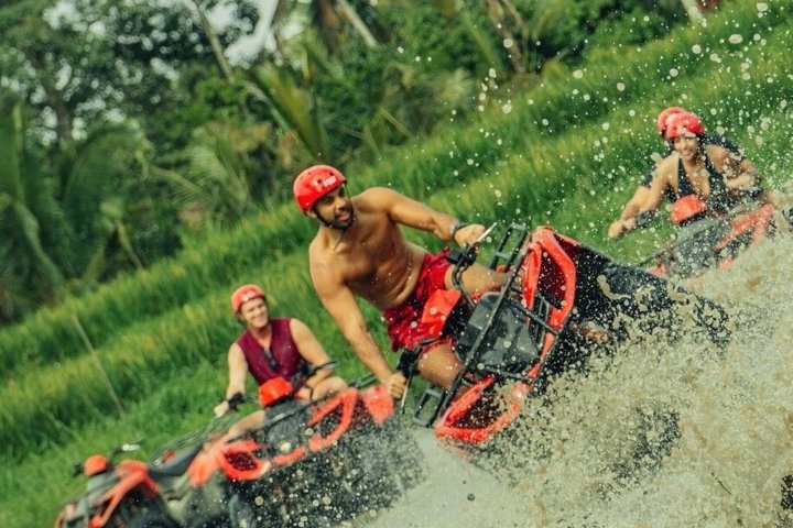 ATV-tur i Ubud genom djungelstigar, tunnlar och vattenfall på Bali, foto 16 | wizardtrip