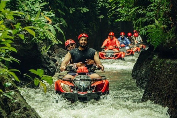 ATV-tur i Ubud genom djungelstigar, tunnlar och vattenfall på Bali, foto 17 | wizardtrip