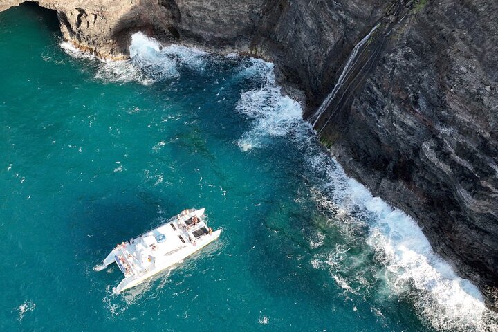 Nāpali Sunset Dinner Cruise | wizardtrip