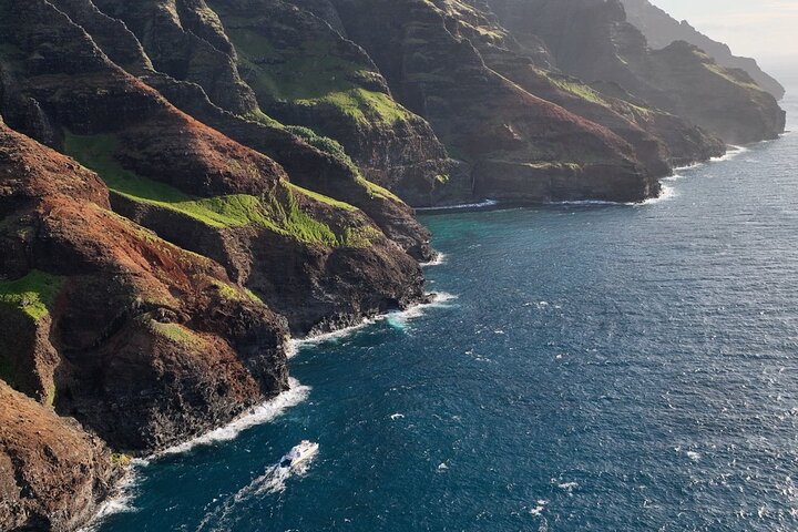 Middagskryssning vid solnedgången längs den dramatiska Nāpali-kusten på Kauaʻi, Hawaii, foto 16 | wizardtrip