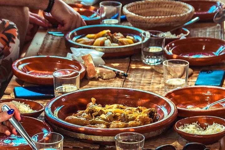 Passeio de camelo ao pôr do sol no Deserto de Agafay perto de Marraquexe, Marrocos, com jantar e show, foto 6 | wizardtrip