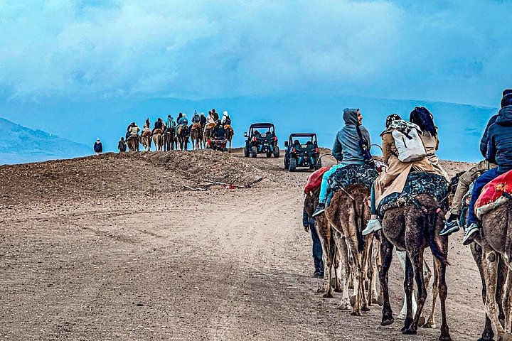 Passeio de camelo ao pôr do sol no Deserto de Agafay perto de Marraquexe, Marrocos, com jantar e show, foto 12 | wizardtrip