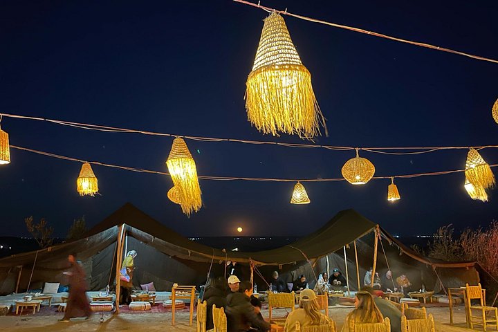 Passeio de camelo ao pôr do sol no Deserto de Agafay perto de Marraquexe, Marrocos, com jantar e show, foto 13 | wizardtrip