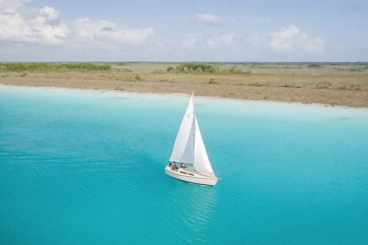 Sailing Tour through the Lagoon of the 7 Colors | wizardtrip