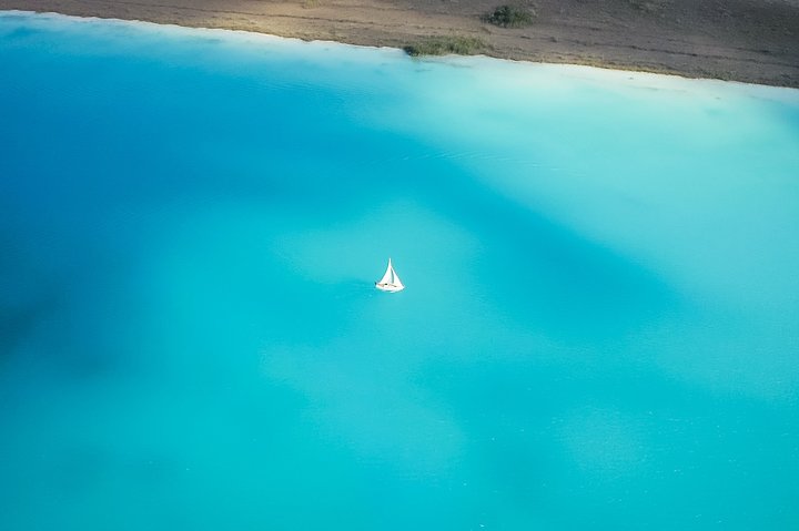 Privé zeilboottour op de Bacalar Lagune, Mexico, met zwemmen en optionele zeilinstructies, foto 10 | wizardtrip