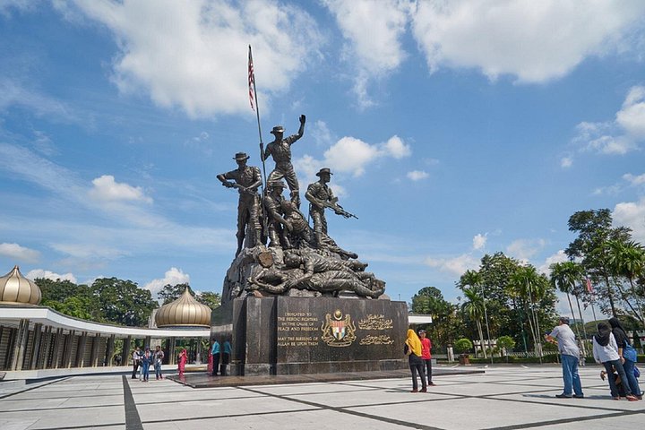 Tour privado pelos marcos icónicos de Kuala Lumpur, incluindo as Torres Petronas e as Cavernas de Batu, foto 31 | wizardtrip
