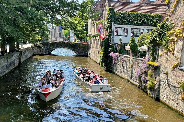 Geführte Tour durch Brügge mit Bootsfahrt auf Kanälen, historischen Gebäuden und Schokoladenverkostung, Foto 7 | wizardtrip