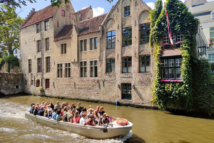 Geführte Tour durch Brügge mit Bootsfahrt auf Kanälen, historischen Gebäuden und Schokoladenverkostung, Foto 10 | wizardtrip