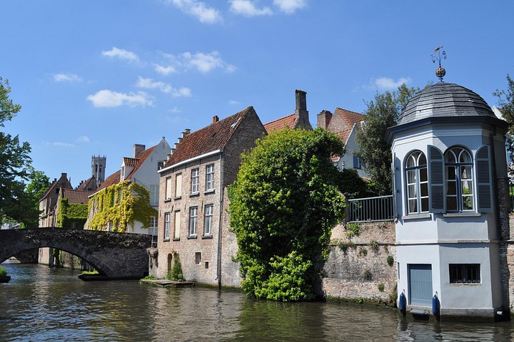 Geführte Tour durch Brügge mit Bootsfahrt auf Kanälen, historischen Gebäuden und Schokoladenverkostung, Foto 14 | wizardtrip