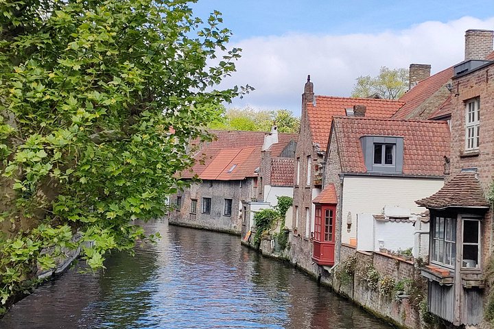 Geführte Tour durch Brügge mit Bootsfahrt auf Kanälen, historischen Gebäuden und Schokoladenverkostung, Foto 18 | wizardtrip