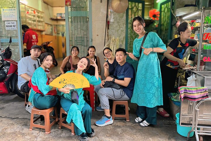 Tour en moto explorando la comida y los lugares de interés de Ho Chi Minh City, foto 7 | wizardtrip
