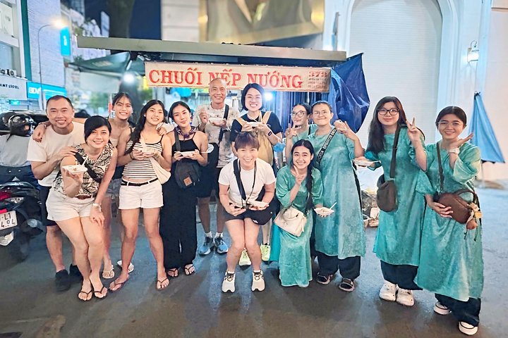 Tour en moto explorando la comida y los lugares de interés de Ho Chi Minh City, foto 9 | wizardtrip