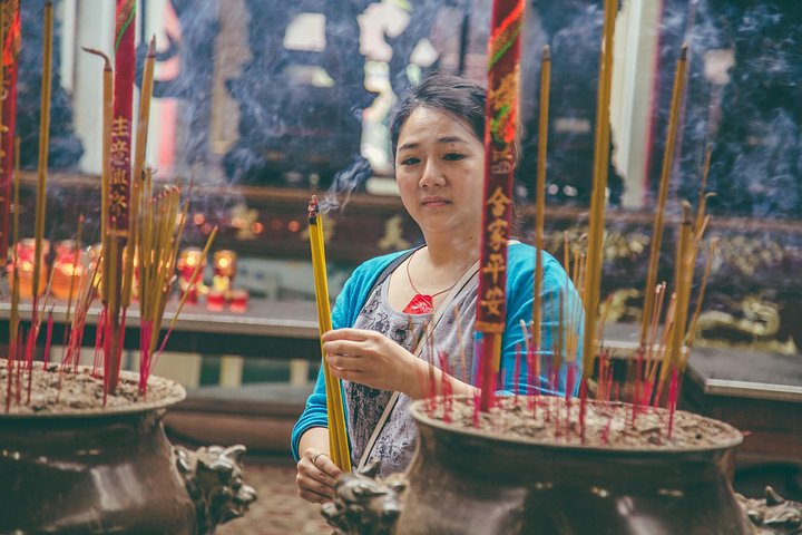 Tour en moto explorando la comida y los lugares de interés de Ho Chi Minh City, foto 16 | wizardtrip