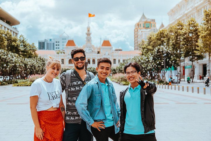Tour en moto explorando la comida y los lugares de interés de Ho Chi Minh City, foto 19 | wizardtrip