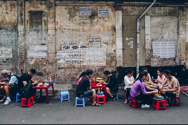 Tour en moto explorando la comida y los lugares de interés de Ho Chi Minh City, foto 36 | wizardtrip