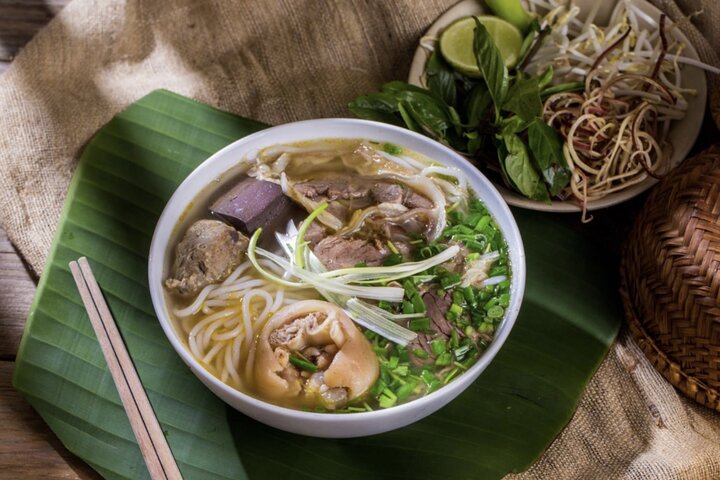 Ho Chi Minh City motortour met lokale gerechten en drankjes, foto 49 | wizardtrip