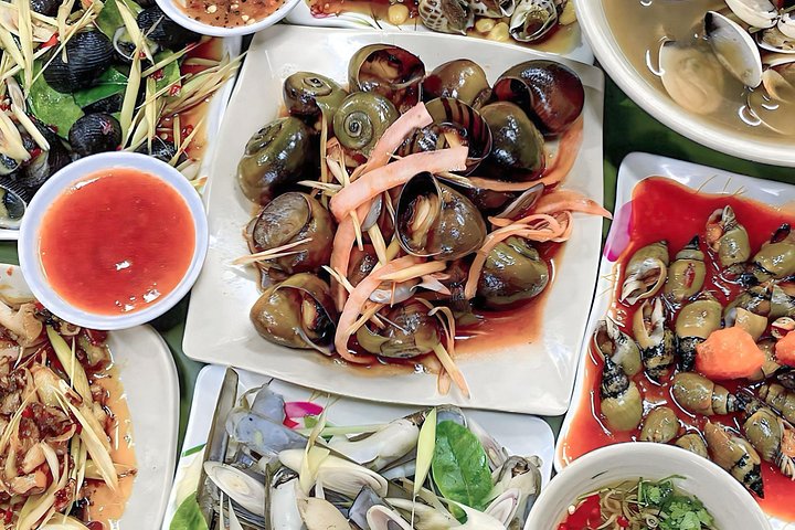 Tour de street food primé à Ho Chi Minh-Ville avec des chauffrices sur des scooters, photo 11 | wizardtrip