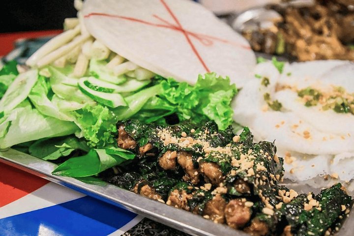 Tour de street food primé à Ho Chi Minh-Ville avec des chauffrices sur des scooters, photo 12 | wizardtrip