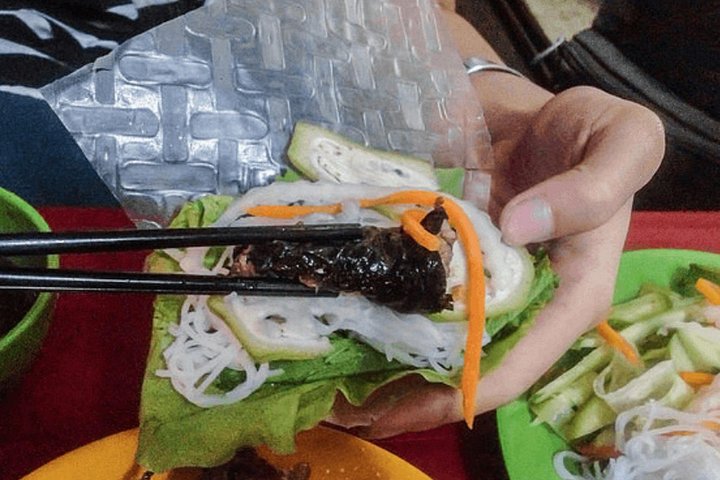 Tour de street food primé à Ho Chi Minh-Ville avec des chauffrices sur des scooters, photo 17 | wizardtrip