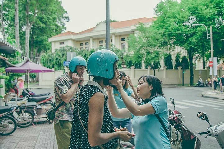 Tour de street food primé à Ho Chi Minh-Ville avec des chauffrices sur des scooters, photo 22 | wizardtrip