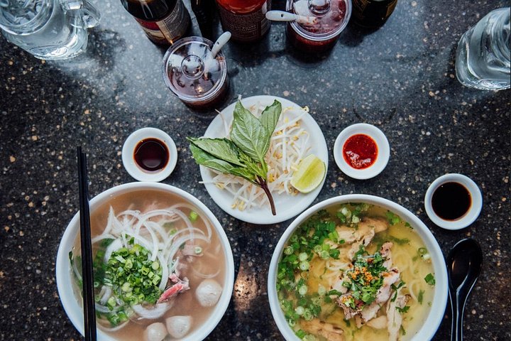 Tour de street food primé à Ho Chi Minh-Ville avec des chauffrices sur des scooters, photo 25 | wizardtrip