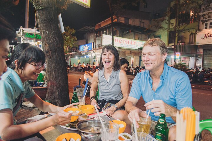 Tour de street food primé à Ho Chi Minh-Ville avec des chauffrices sur des scooters, photo 30 | wizardtrip