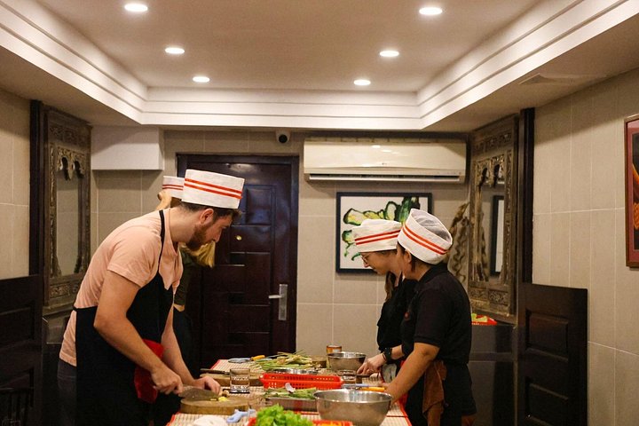 Lernen Sie in Phnom Penh traditionelle Khmer-Gerichte während einer Markttour und eines praktischen Kurses kennen, Foto 40 | wizardtrip