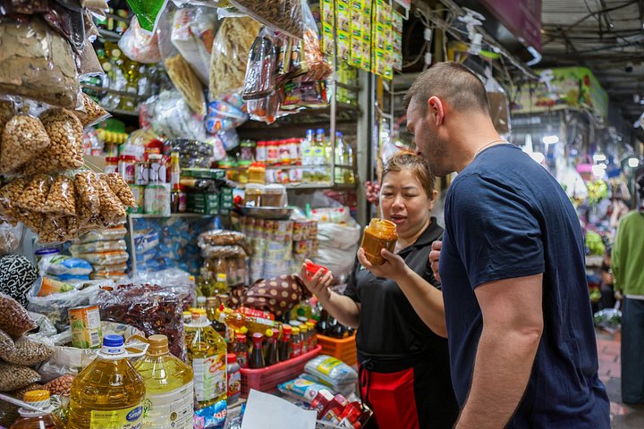 Lernen Sie in Phnom Penh traditionelle Khmer-Gerichte während einer Markttour und eines praktischen Kurses kennen, Foto 47 | wizardtrip