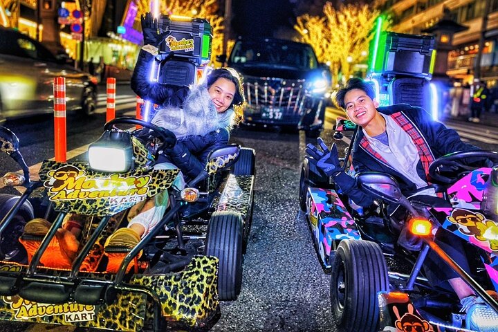 Tour en go-kart por distritos icónicos de Tokio como Shibuya Crossing, con karts personalizados y oportunidades fotográficas, foto 6 | wizardtrip