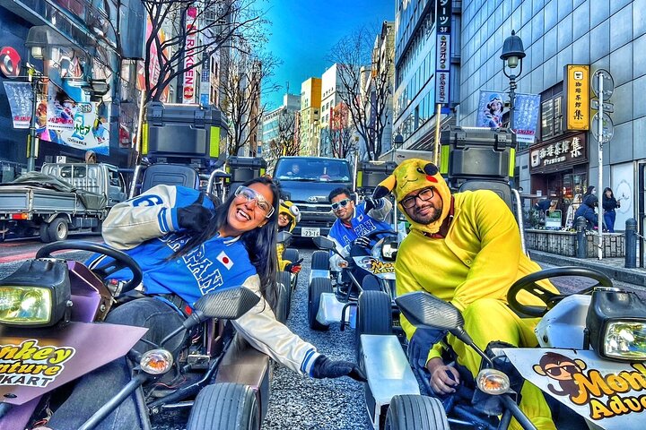Tour en go-kart por distritos icónicos de Tokio como Shibuya Crossing, con karts personalizados y oportunidades fotográficas, foto 11 | wizardtrip