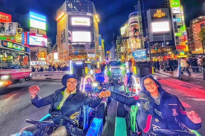 Tour en go-kart por distritos icónicos de Tokio como Shibuya Crossing, con karts personalizados y oportunidades fotográficas, foto 13 | wizardtrip