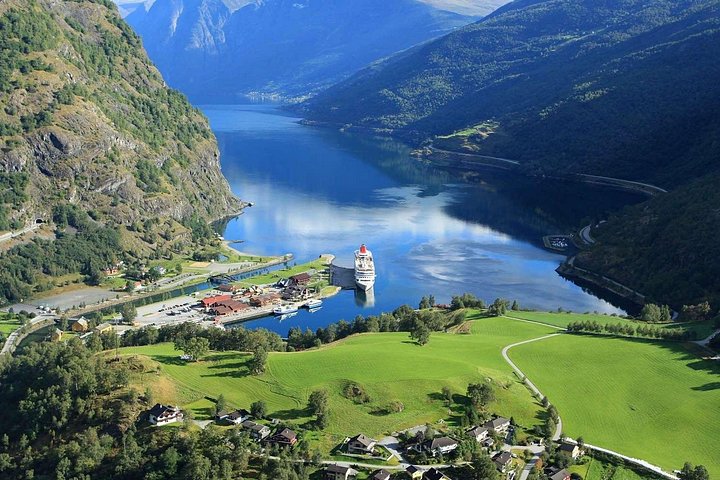 Scenic fjord tour from Bergen, Norway, featuring cruises and viewpoints, photo 9 | wizardtrip