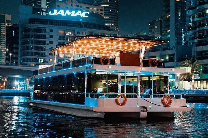 Desfrute de um cruzeiro de barco de 1 hora na Marina de Dubai, com vista para a Ain Dubai e o horizonte da cidade, foto 7 | wizardtrip