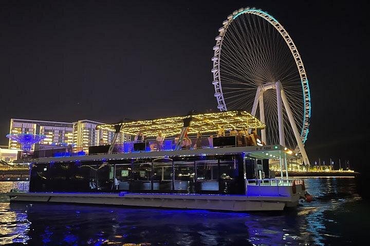 Desfrute de um cruzeiro de barco de 1 hora na Marina de Dubai, com vista para a Ain Dubai e o horizonte da cidade, foto 8 | wizardtrip