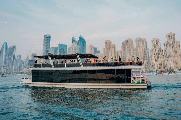 Desfrute de um cruzeiro de barco de 1 hora na Marina de Dubai, com vista para a Ain Dubai e o horizonte da cidade, foto 9 | wizardtrip