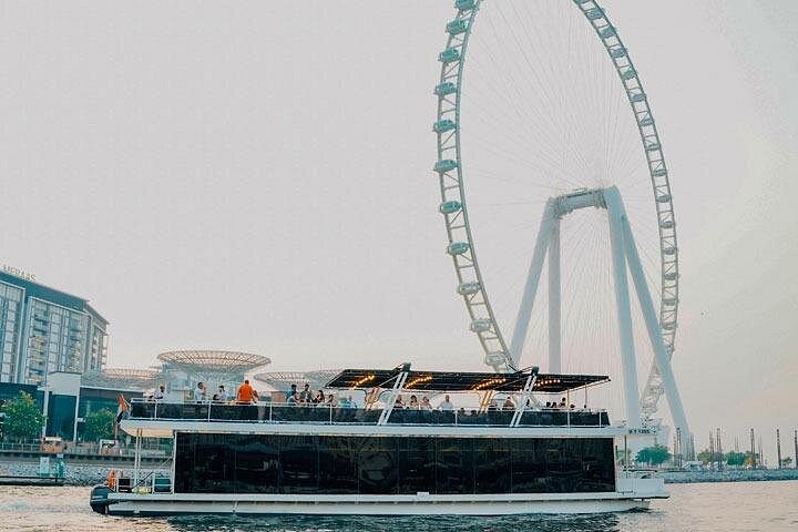 Desfrute de um cruzeiro de barco de 1 hora na Marina de Dubai, com vista para a Ain Dubai e o horizonte da cidade, foto 10 | wizardtrip