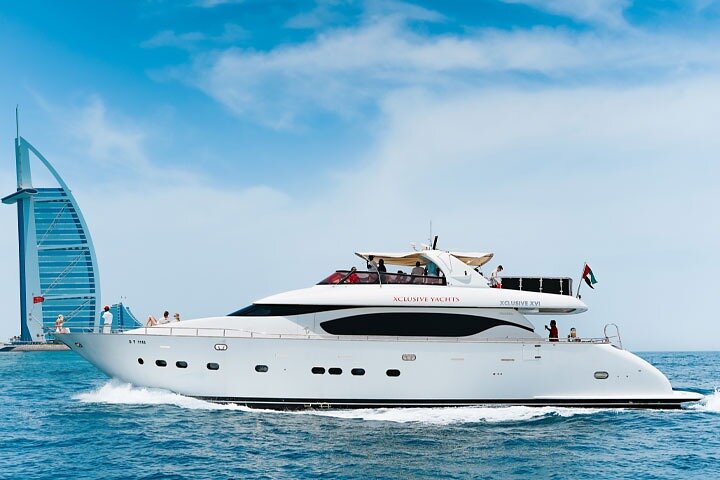 Luxe jachtcruise in Dubai Marina, langs iconische bezienswaardigheden zoals de Burj Al Arab, foto 7 | wizardtrip