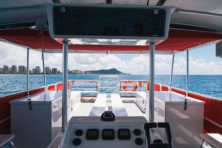 Glasbodem boottocht in Waikiki, Oahu, met uitzicht op zeeleven en Diamond Head, foto 8 | wizardtrip